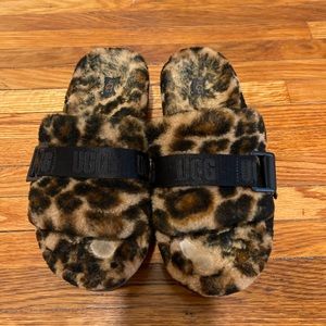 UGG Fluffita Platform Slippers